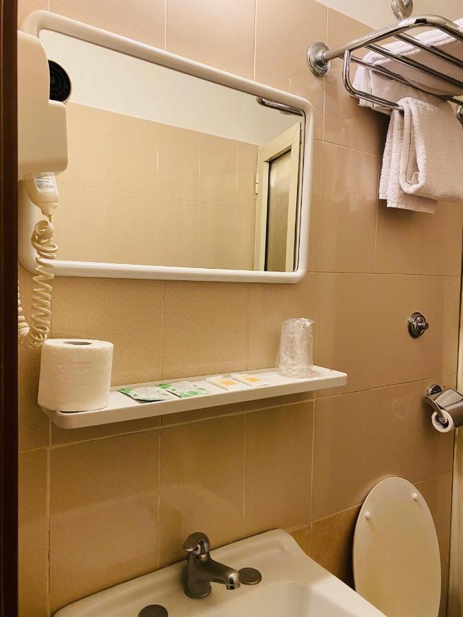 Hotel Ferrari Rome Bagian luar foto